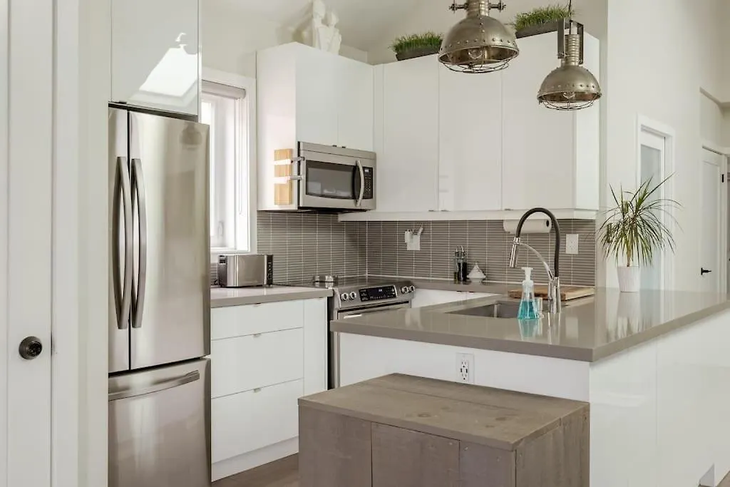 Lonborough Ave Upstairs Apartment Toronto Canada