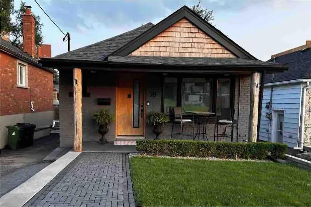 Lonborough Ave Upstairs Apartment Toronto