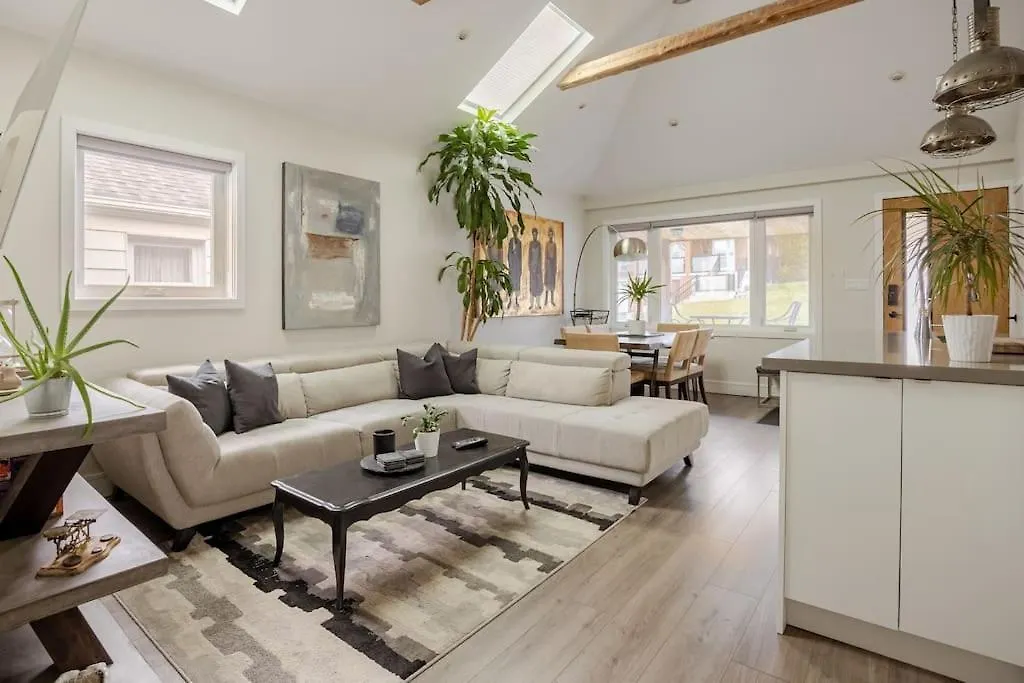 Lonborough Ave Upstairs Apartment Toronto